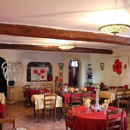 Le Provencal Hotell Aups Exteriör bild