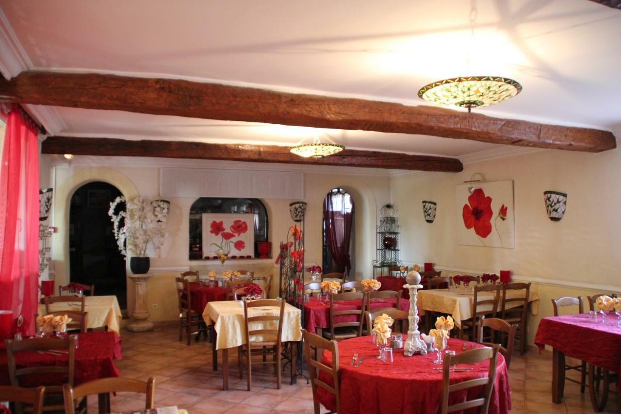 Le Provencal Hotell Aups Exteriör bild
